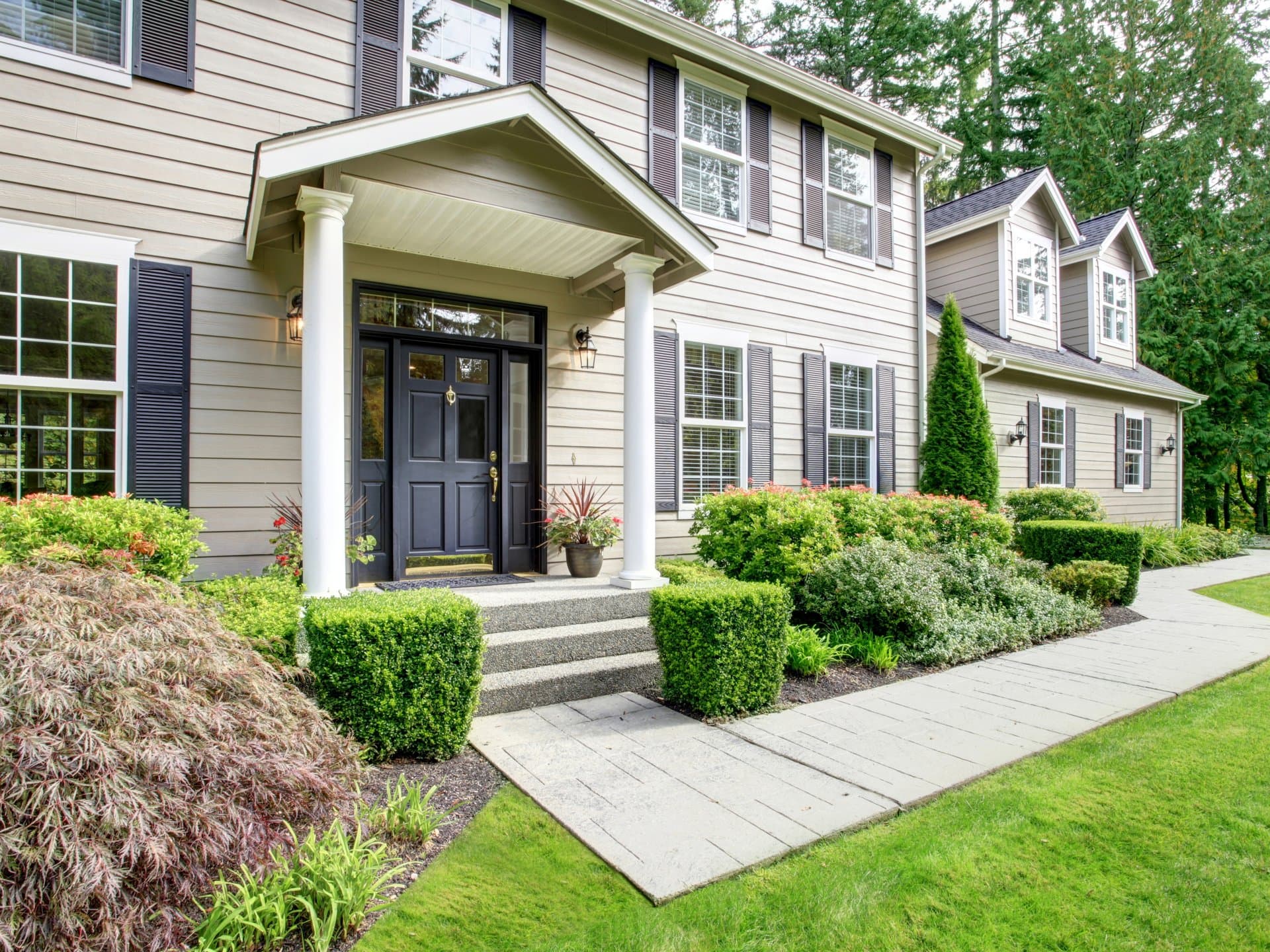 Newton Curb Appeal: Mulch Now or Discount Later